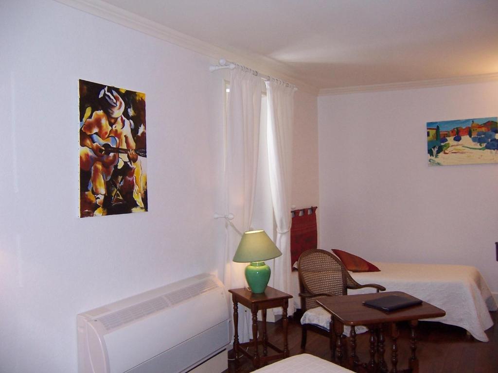 Chambres Au Chateau - Le Clos Des Tourelles Sennecey-le-Grand Room photo