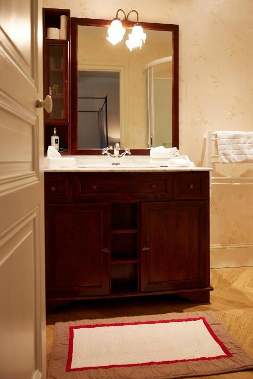 Chambres Au Chateau - Le Clos Des Tourelles Sennecey-le-Grand Room photo